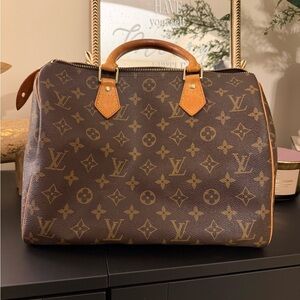 Louis Vuitton Speedy 30